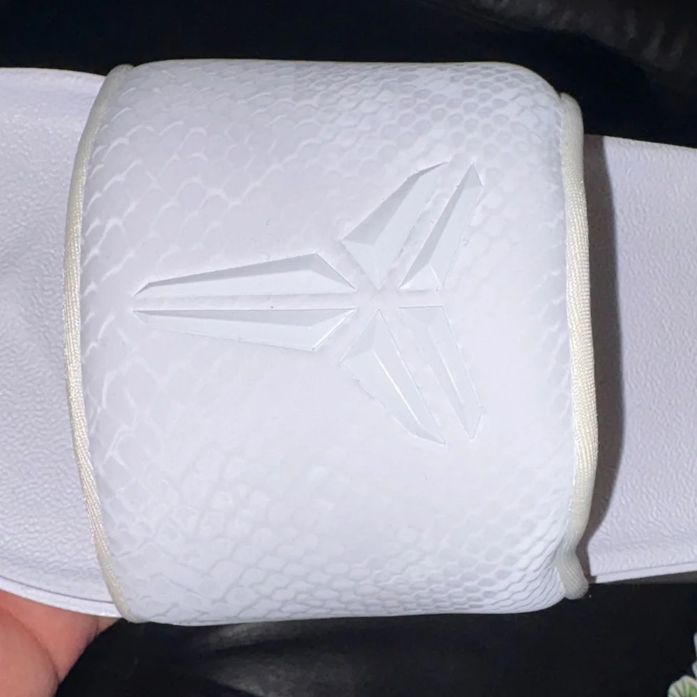 Nike White Holiday Wreath Slippers